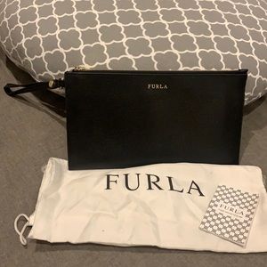Furla clutch/wristlit like new